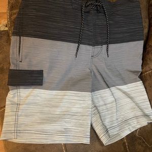 Men’s 32 swim board shorts